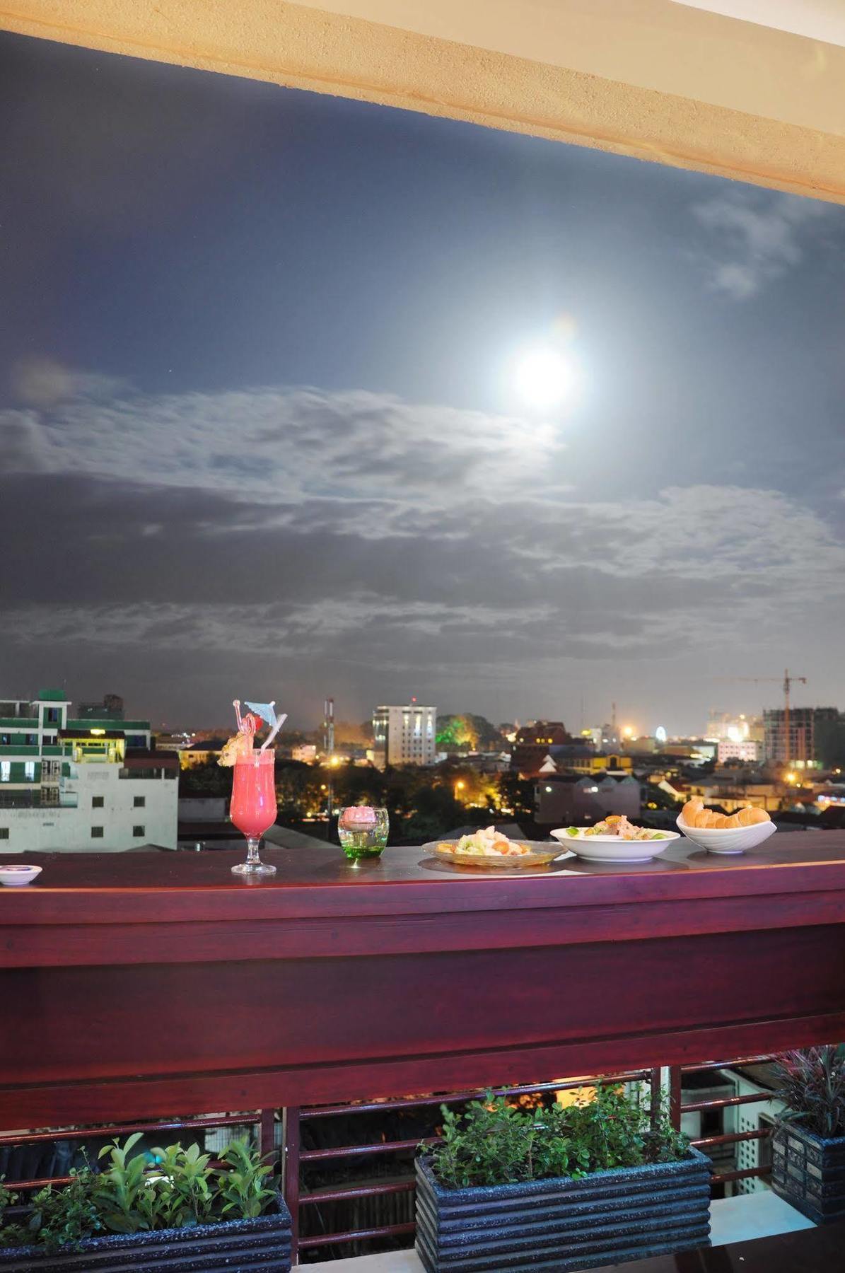 V N E Hotel Phnompen Kültér fotó